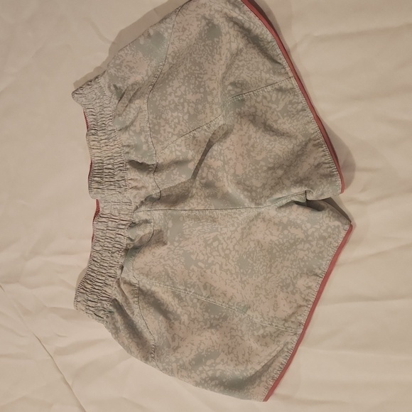 Avia Reversible Shorts - Picture 1 of 4